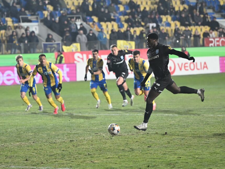 Universitatea Craiova continuă să domine Superliga României