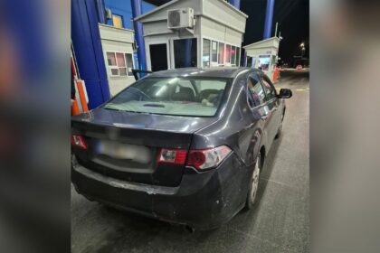 Alertă la Calafat: migranți ilegali într-un autoturism furat