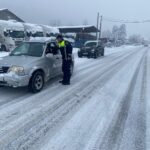 Trafic dificil în Mehedinți din cauza ninsorii. Avertisment IPJ