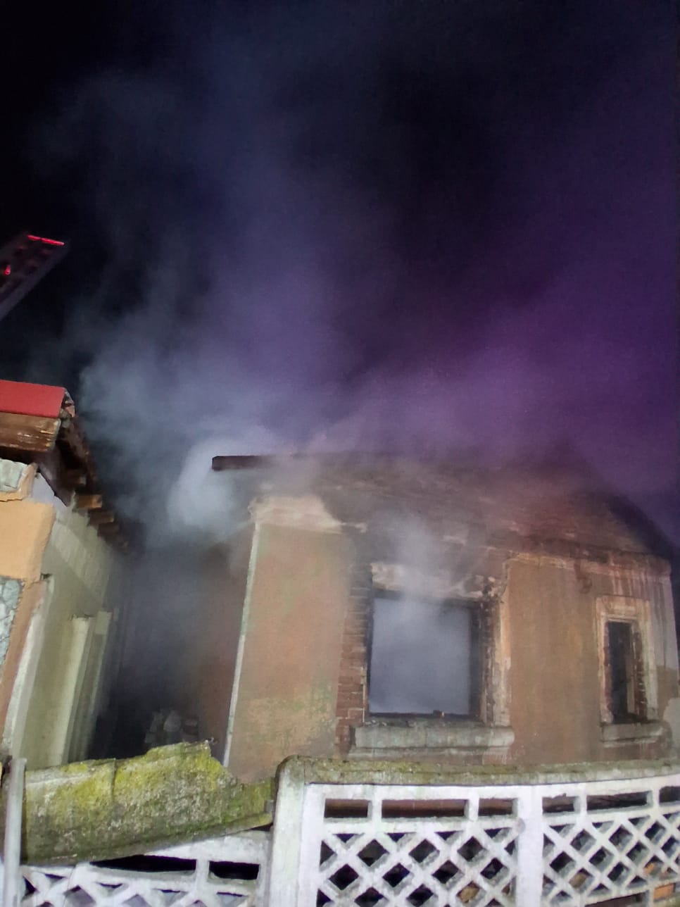Incendiu devastator în Balș: Un bărbat a ajuns la spital