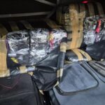 Peste 3.300 de produse contrafăcute, evaluate la 1,27 milioane lei, au fost descoperite la frontieră de polițiști, în autocare pe ruta Turcia-România.