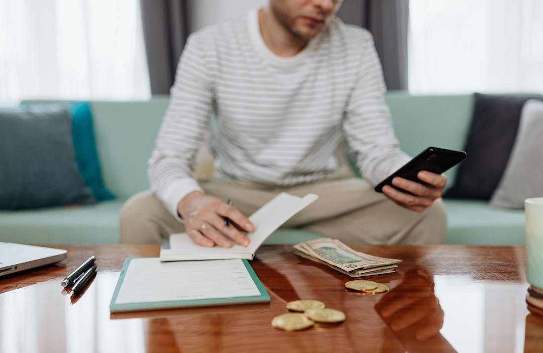 bani fiscal calcul datorii pexels-karola-g-6329020 - Jurnalul Olteniei – Știri din Craiova și Oltenia