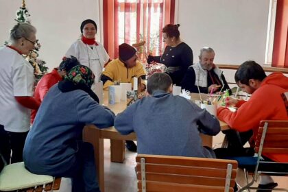 Râmnicu Vâlcea: Centrul Ioana sprijină oamenii străzii