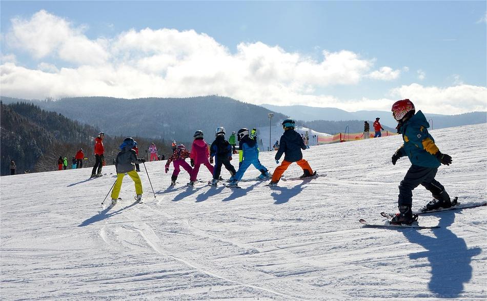 Vacanța de schi 2026: Când au liber elevii din Oltenia? Foto: Pixabay - Jurnalul Olteniei – Știri din Craiova și Oltenia Vacanța de schi 2026: Când au liber elevii din Oltenia? Foto: Pixabay