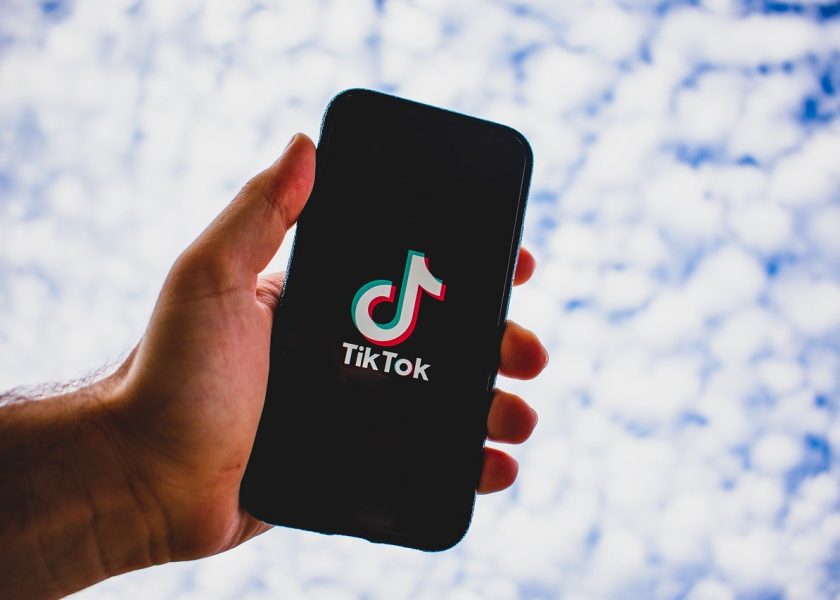 TikTok elimină conturile minorilor sub 13 ani