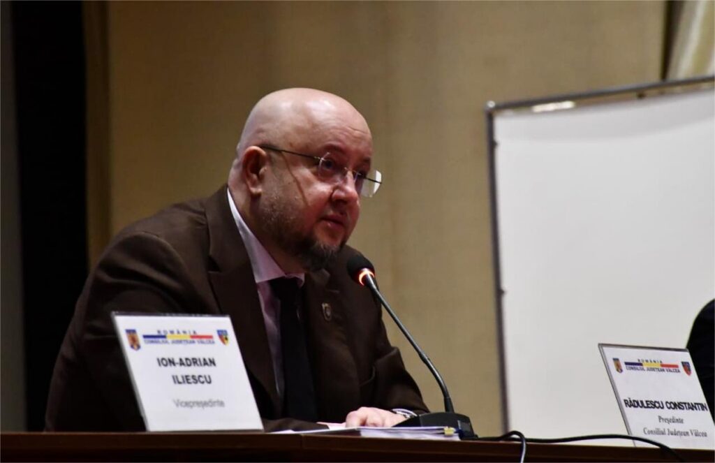 Constantin Rădulescu: Faceți autostradă, nu praf drumul! - Jurnalul Olteniei – Știri din Craiova și Oltenia Constantin Rădulescu: Faceți autostradă, nu praf drumul!