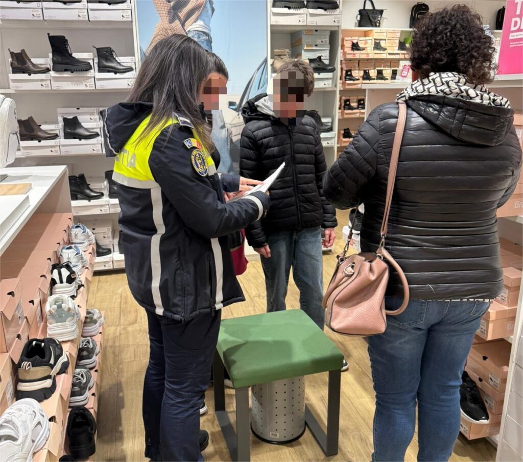 IPJ Vâlcea în mall-uri: Un block salvează viața - Jurnalul Olteniei – Știri din Craiova și Oltenia IPJ Vâlcea în mall-uri: Un block salvează viața