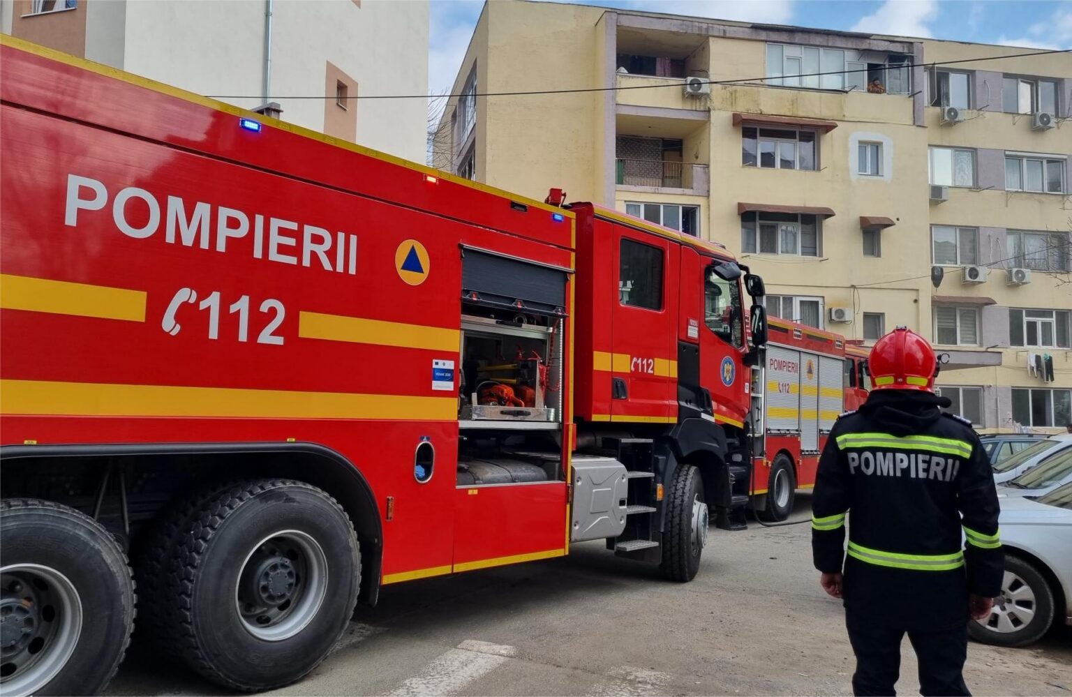 Explozie și incendiu într-un bloc din Craiova