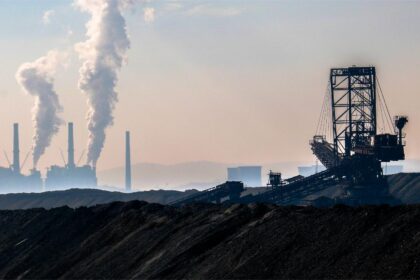 Noi termocentrale pe cărbune? Proiect de lege ambiguu. Foto: Complexul Energetic Oltenia