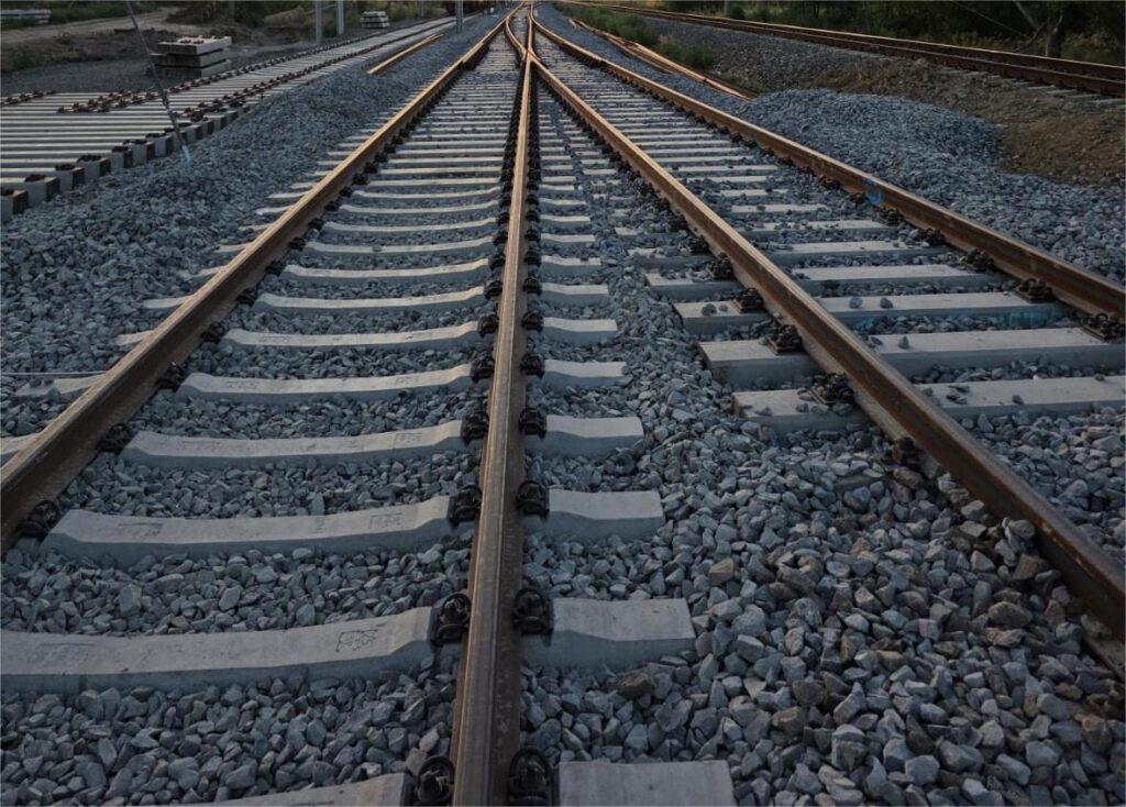 CFR: Contract semnat pentru lotul 5 Craiova-Caransebeș