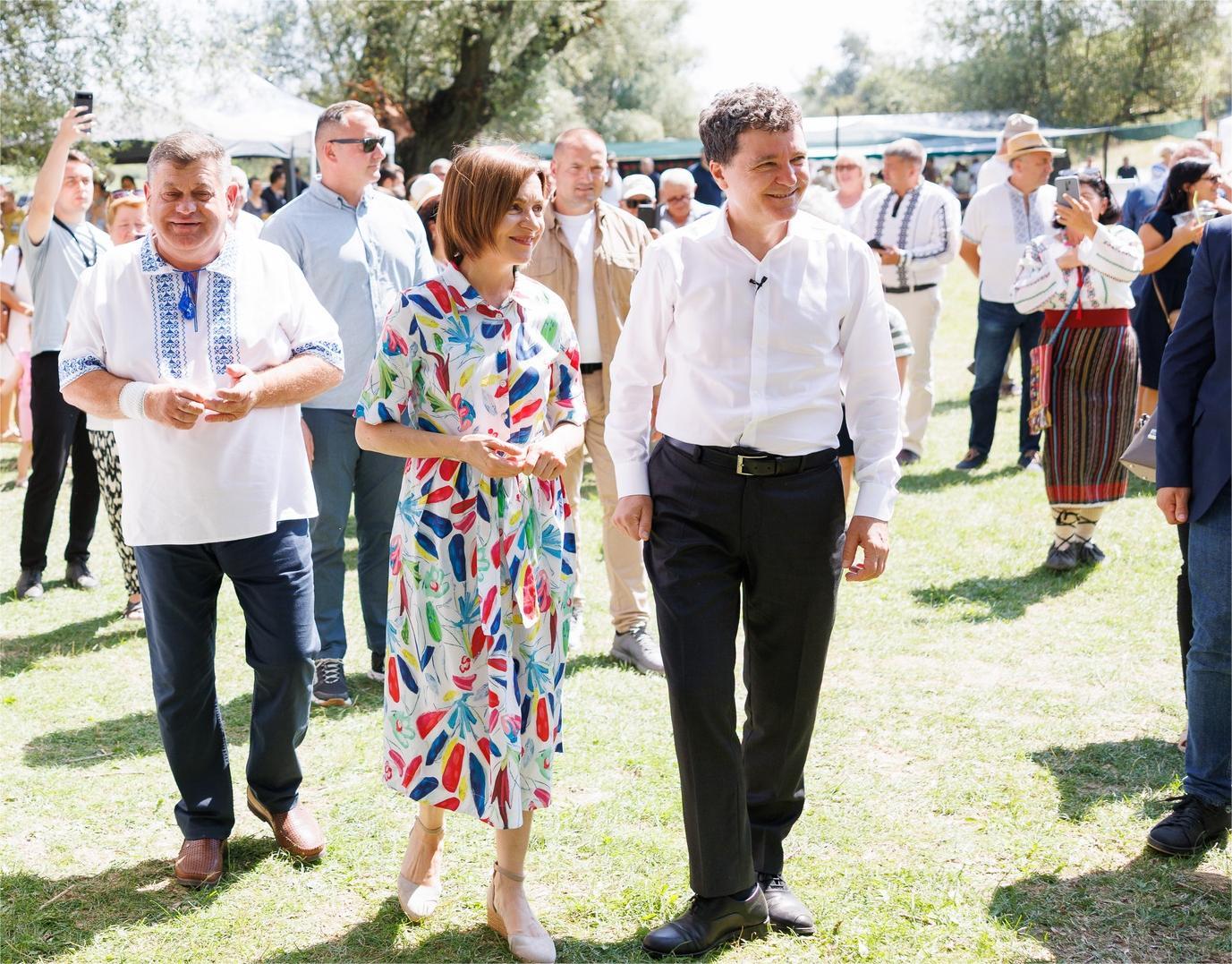 Sondaj: Câți moldoveni mai vor unirea cu România - Jurnalul Olteniei – Știri din Craiova și Oltenia Sondaj: Câți moldoveni mai vor unirea cu România