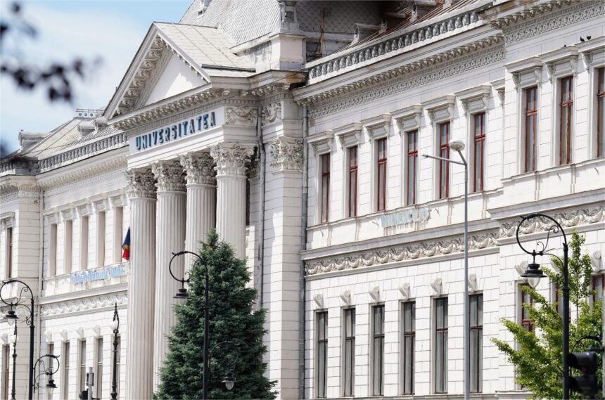 Universitatea Craiova, în Top 5 național la angajabilitate. Foto: Facebook