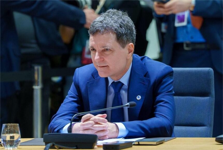 Cât a costat zborul lui Nicușor Dan la Washington?