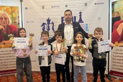 Mehedinți, performanță istorică: 10 medalii la șah școlar