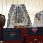 Plantele de leac: Simboluri în costumul popular din Oltenia. Foto: Muzeul Olteniei