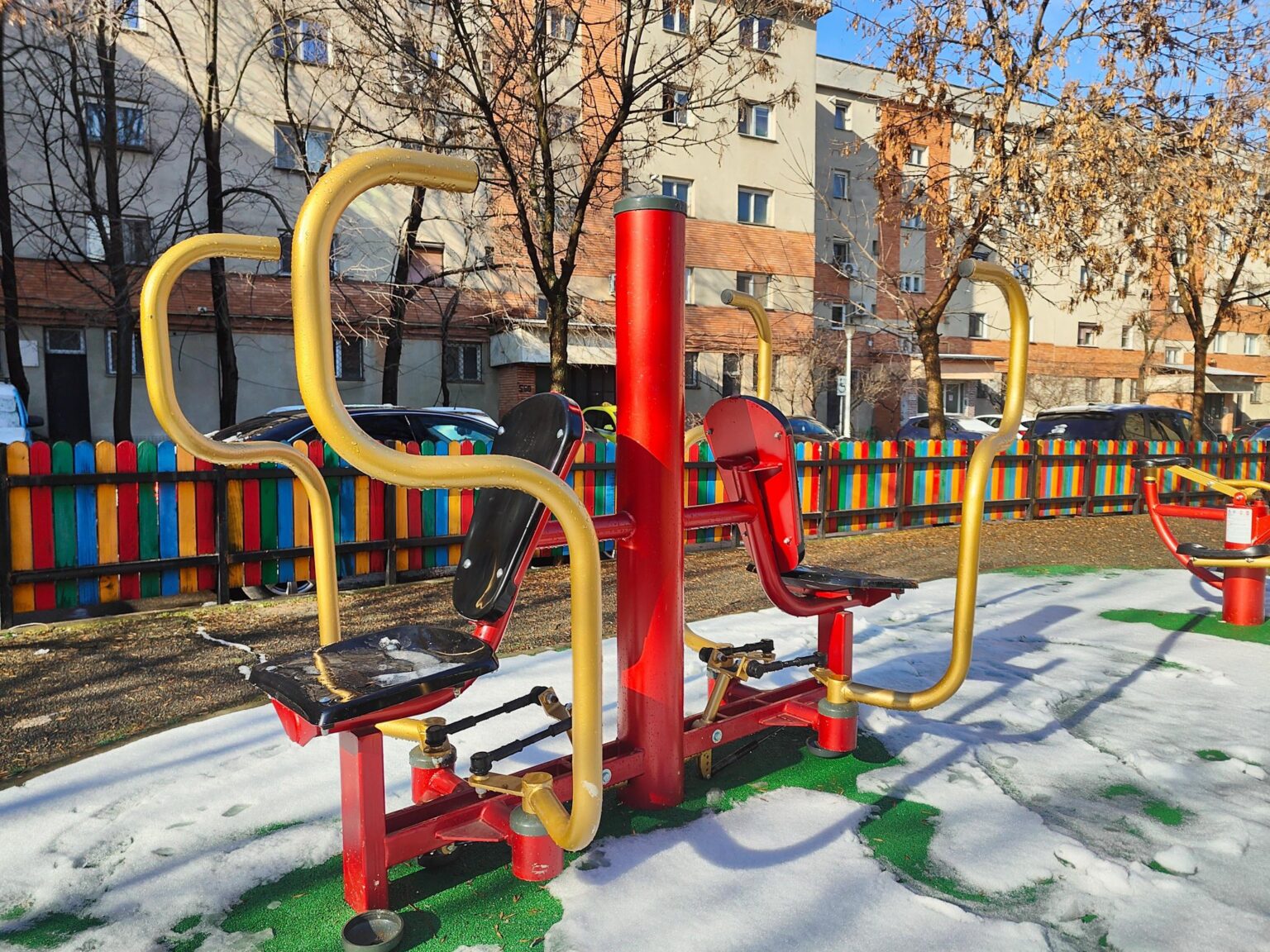 Cartierele din Craiova în care Primăria a amenajat două locuri de joacă noi