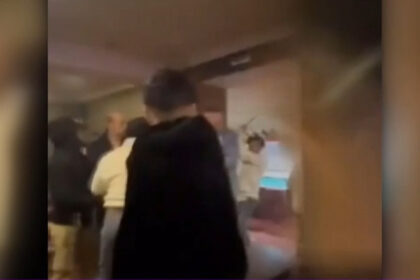 Dolj: Bătaie la bar între poștaș și angajații primăriei