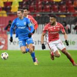 Universitatea Craiova își păstrează primul loc, la limită