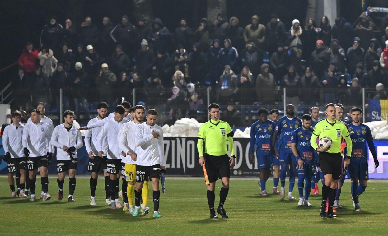 Universitatea Craiova se laudă cu doi jucători în echipa etapei cu numărul 28 - Jurnalul Olteniei – Știri din Craiova și Oltenia Universitatea Craiova se laudă cu doi jucători în echipa etapei cu numărul 28