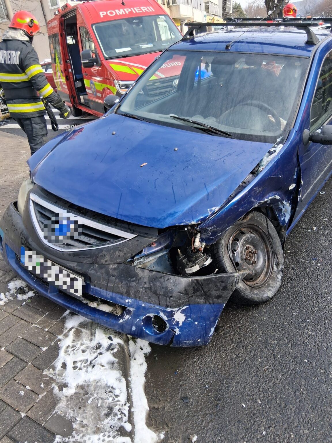 Accident în Râmnicu Vâlcea provocat de un șofer de 80 ani