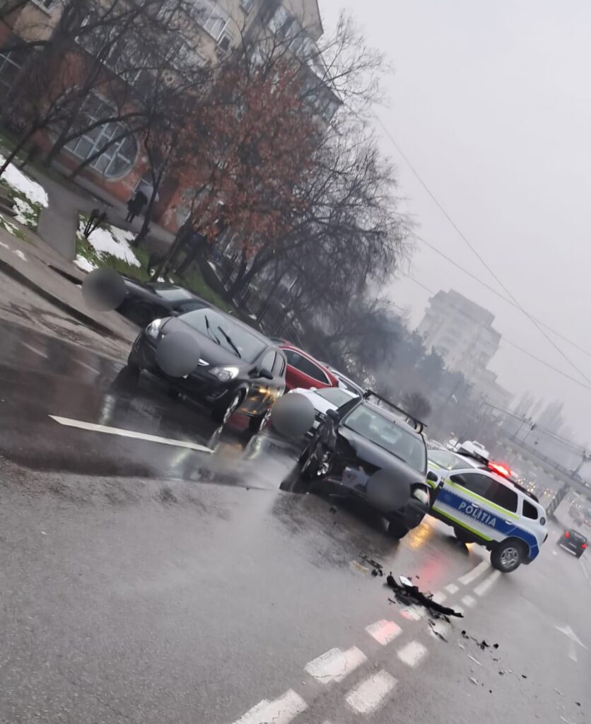 Craiova: Accident pe Bulevardul Decebal cu o victimă