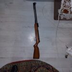 Arme deținute ilegal: Percheziții cu mascați în Vâlcea