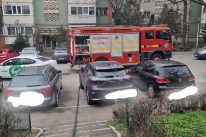 Craiova: Incendiu într-un bloc: Locatari evacuați