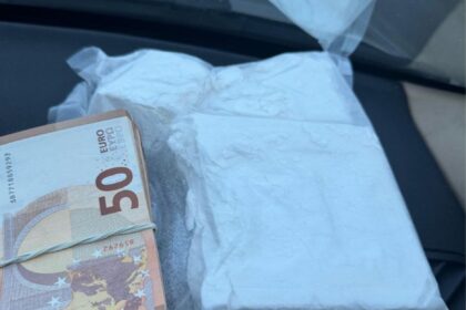 Flagrant organizat de BCCO Craiova: trei bărbați arestați