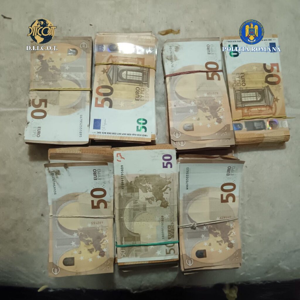 Flagrant organizat de BCCO Craiova: trei bărbați arestați