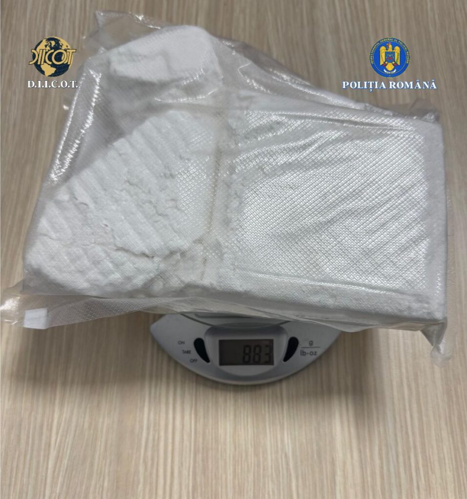 Flagrant organizat de BCCO Craiova: trei bărbați arestați