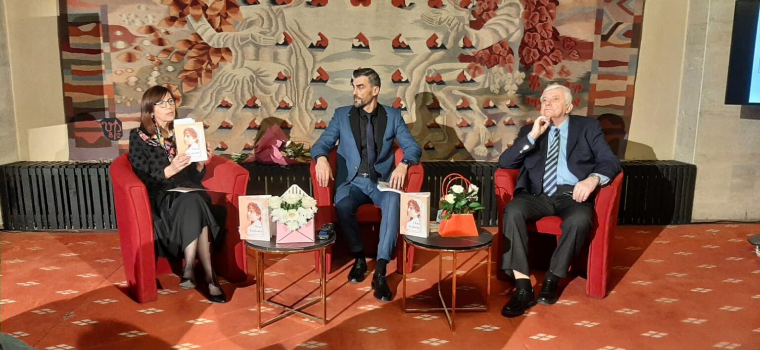 Lansare de carte la Craiova: Povestea sopranei care a cucerit Milano