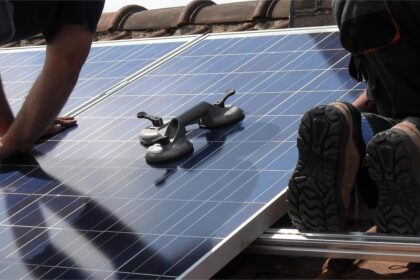 Prosumatorii cresc facturile: Avertismentul AFEER