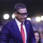 Ponta, acuzații grave: Doamna Ţoiu a dat-o jos din avion