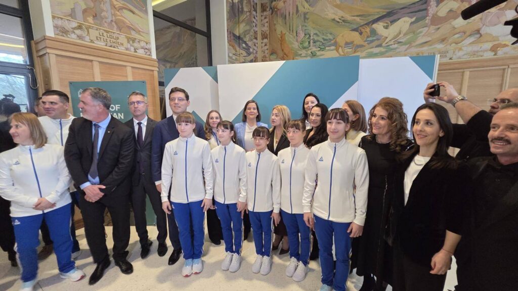 Nadia Comăneci, celebrată la Parlamentul European. Foto: Facebook/ Victor Negrescu