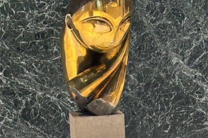 Brâncuși la Berlin. Foto: Facebook/ Nicușor Dan