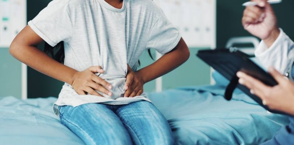 Durerile abdominale la copii: când devin urgență