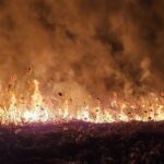 Salvatorii vâlceni luptă cu flăcările – avertisment public