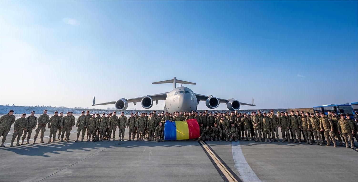 Militarii români din Irak au revenit în țară: Foto: MApN