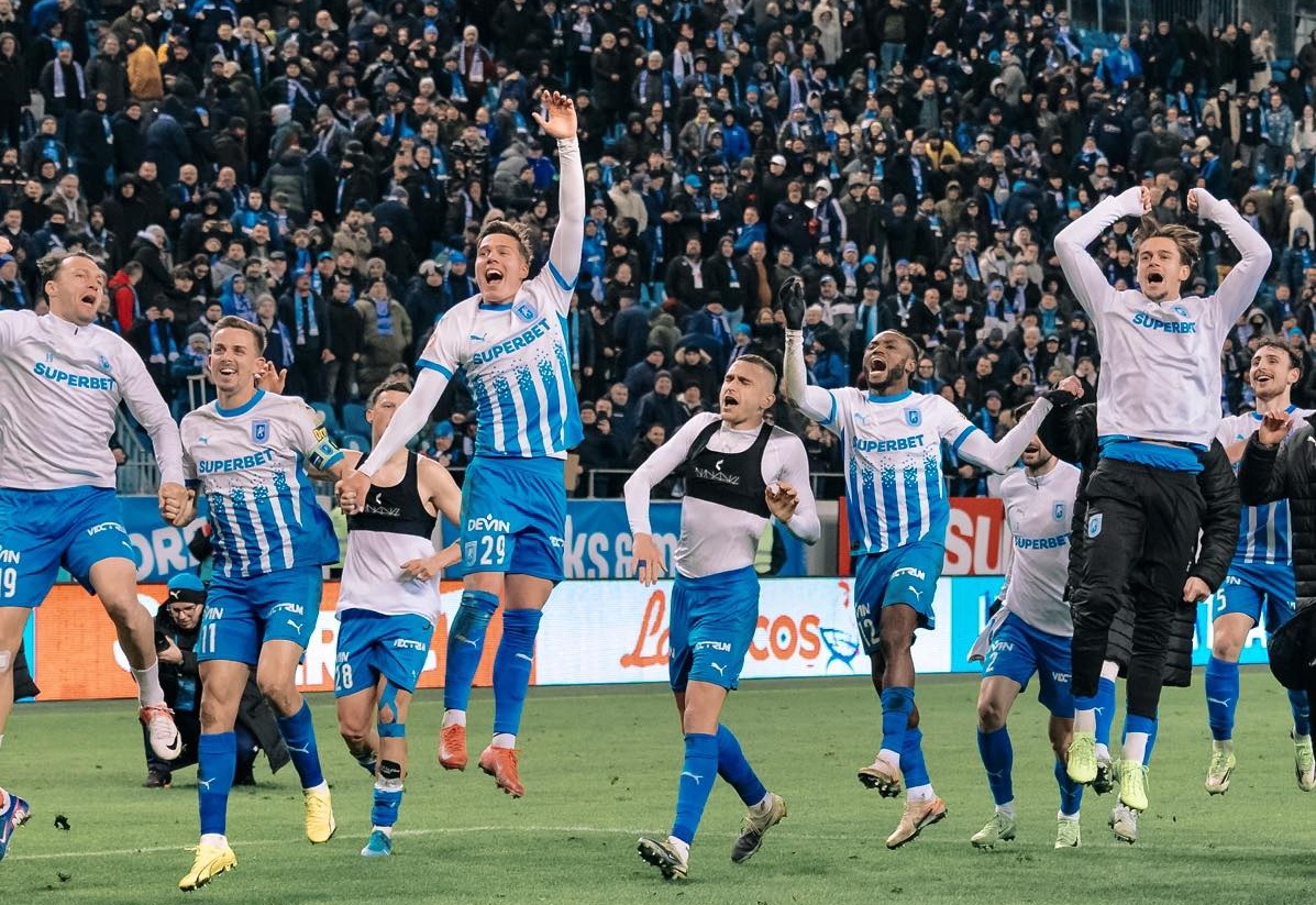 Alb-albaștrii și drumul spre event Universitatea Craiova - CFR Cluj meciul care le poate reda încrederea oltenilor - Jurnalul Olteniei – Știri din Craiova și Oltenia Alb-albaștrii și drumul spre event Universitatea Craiova - CFR Cluj meciul care le poate reda încrederea oltenilor