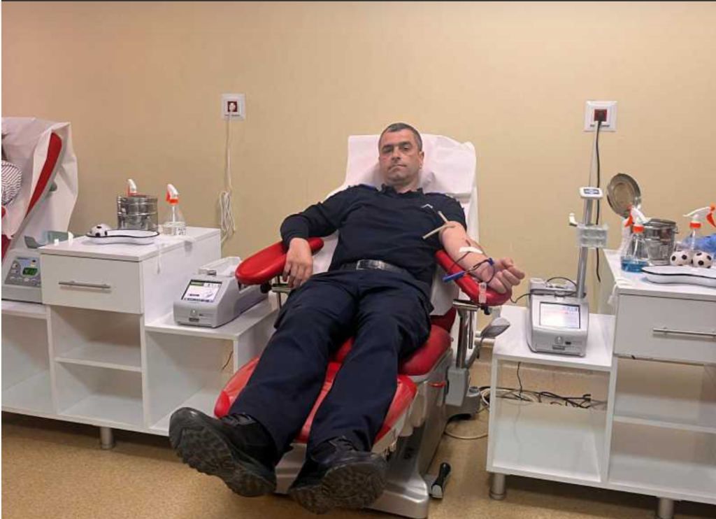 Jandarmii din Vâlcea donează sânge pentru a salva vieți