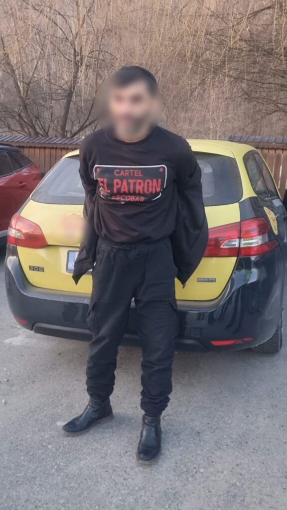 Cutia milei, prădată la mănăstire: Hoț prins de jandarmi - Jurnalul Olteniei – Știri din Craiova și Oltenia Cutia milei, prădată la mănăstire: Hoț prins de jandarmi