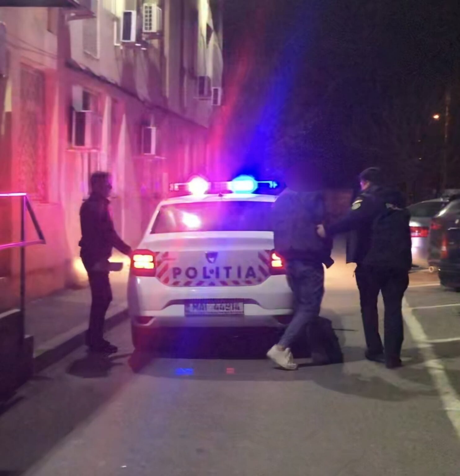 Agresiune într-o locuință din Craiova: tânăr reținut