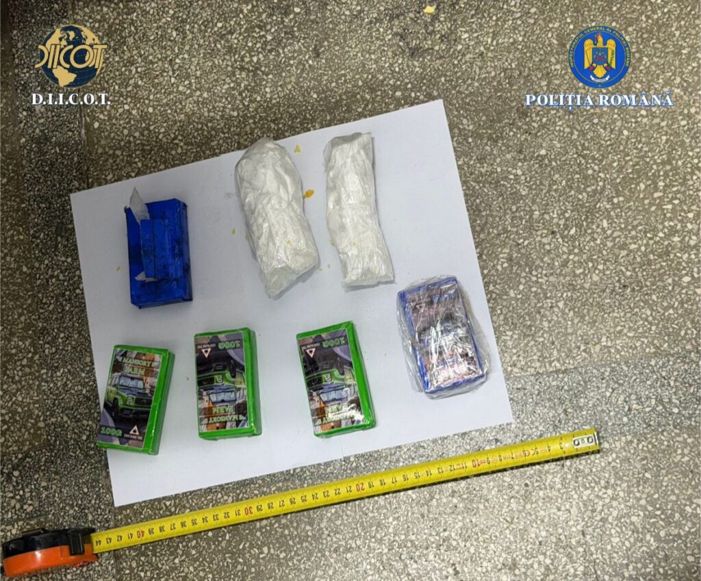 Flagrant la Craiova: droguri ascunse în cutii de chipsuri