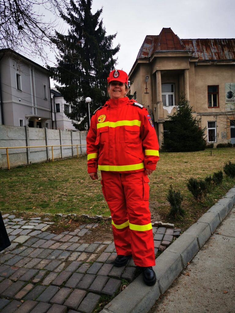 Curaj la feminin: Irina Tutunaru, femeia pompier care inspiră o comunitate