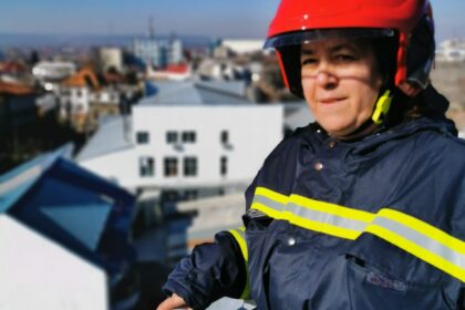 Curaj la feminin: Irina Tutunaru, femeia pompier care inspiră o comunitate