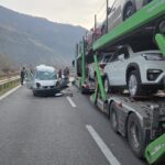 Accident pe DN 7 la Câineni: Trafic afectat pe Valea Oltului