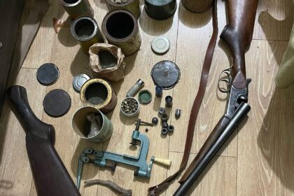 Vâlcea: Arme ilegale și muniție artizanală descoperite