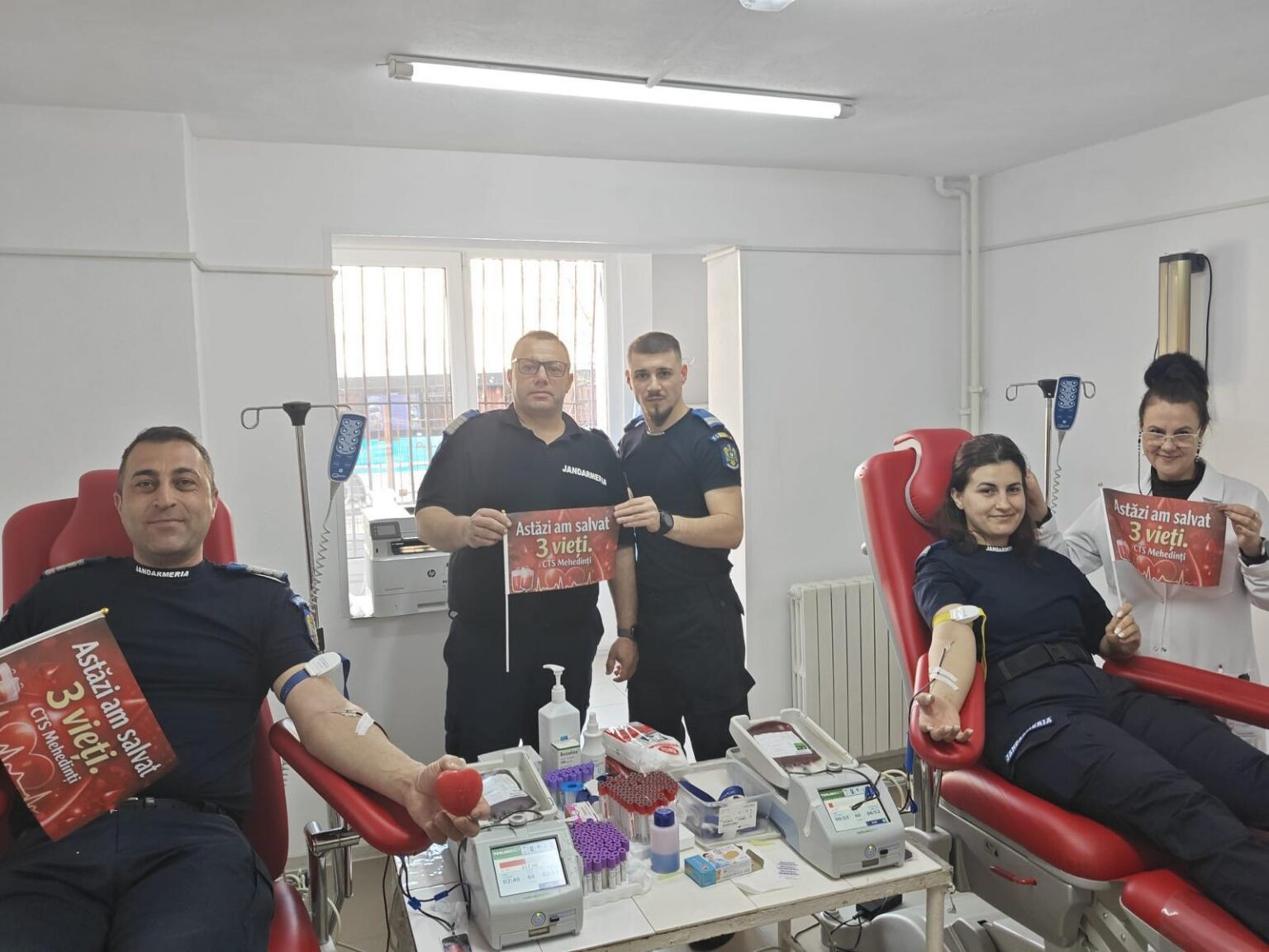 Jandarmii din Mehedinți donează sânge pentru viață