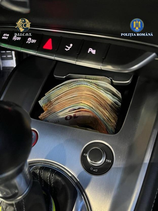 Droguri în Vâlcea: Kilograme de canabis, capturate de DIICOT