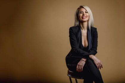 Curaj la feminin: Andra Dina, între muncă și îndemnul sincer de a zâmbi mai des